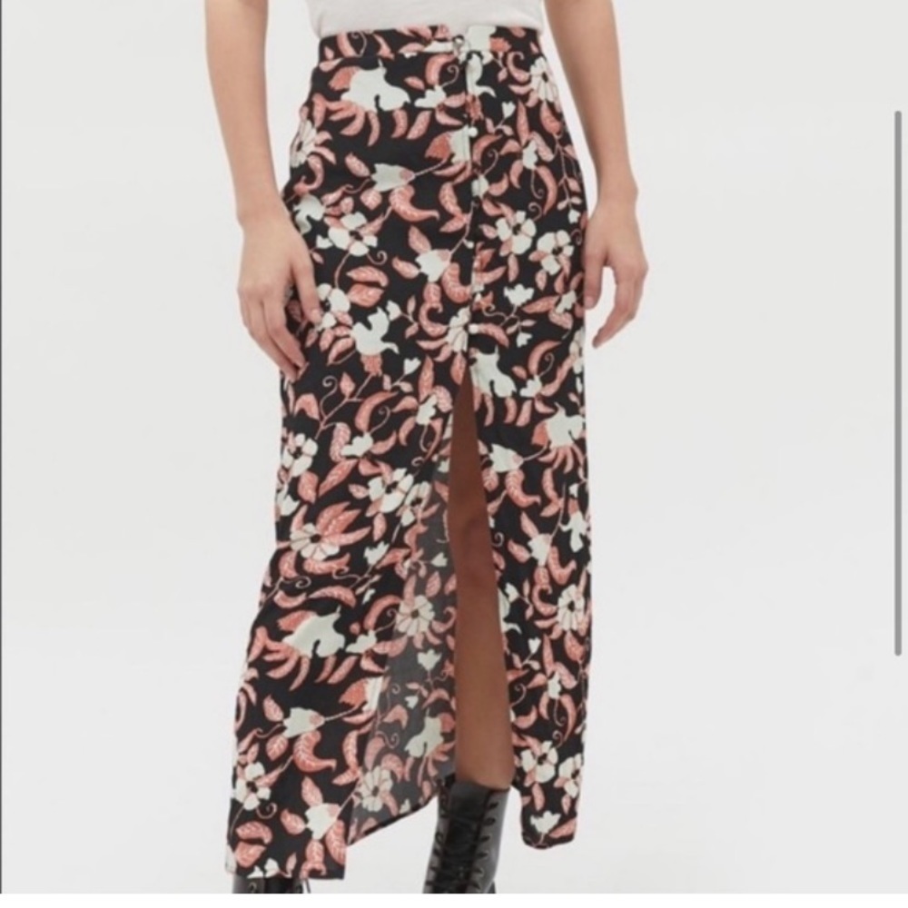 Urban Outfitters | Ruth Floral Maxi Skirt Size Small